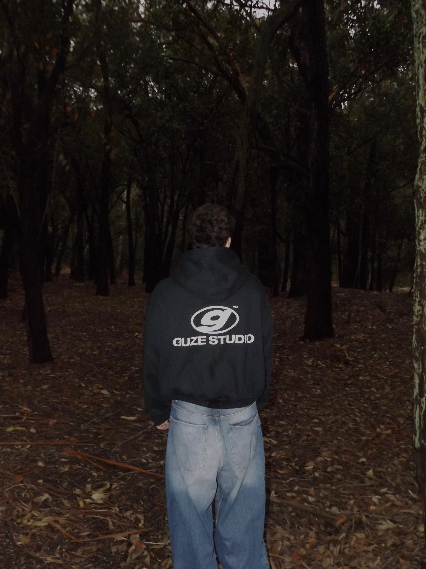 ZIP HOODIE NEGRO