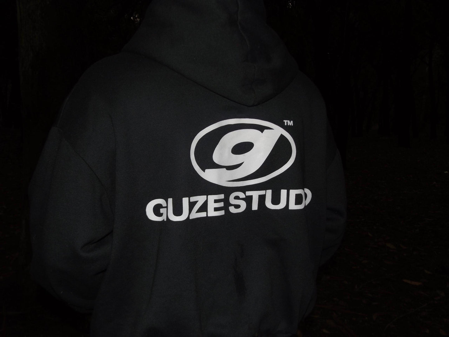 ZIP HOODIE NEGRO